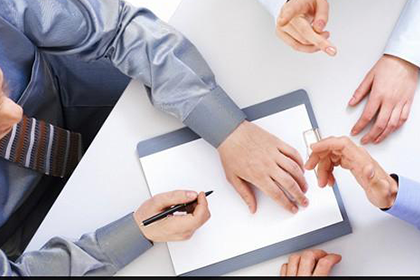 如何应对拖欠借款的人？